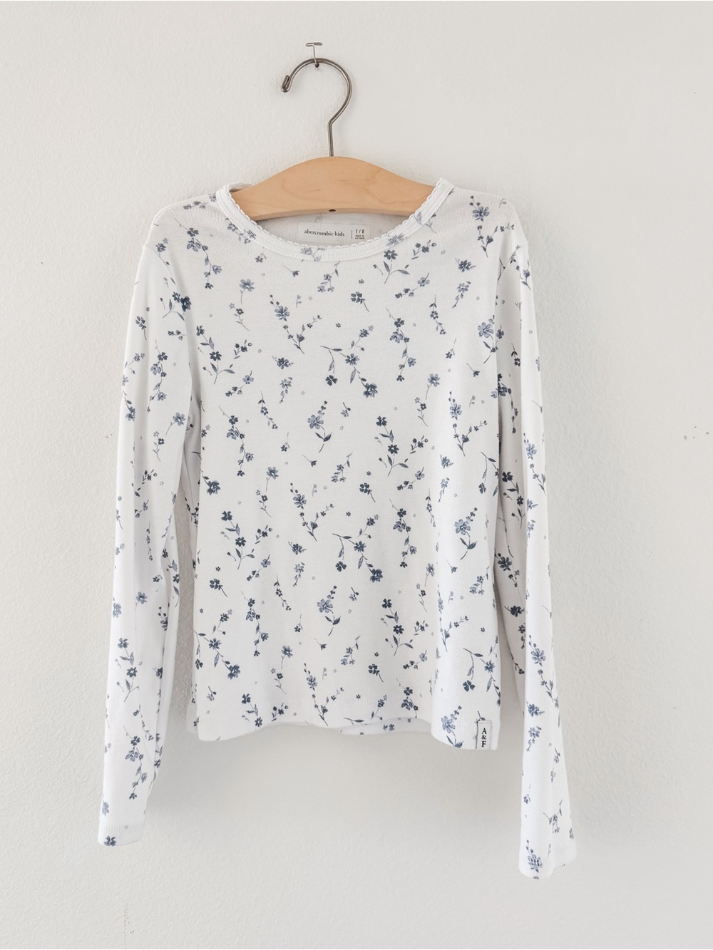 Abercrombie kids floral shirt size 7/8 years